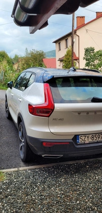 Volvo XC 40 cena 133000 przebieg: 68000, rok produkcji 2018 z Gryfów Śląski małe 277